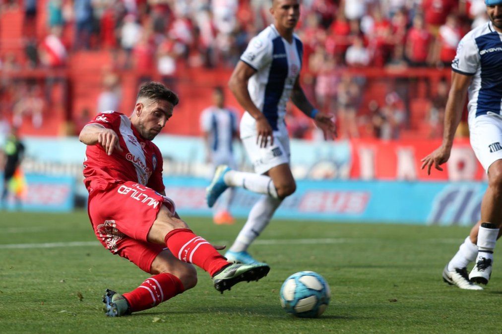 Único líder: Argentinos Juniors le ganó 1-0 a Talleres y es el puntero de la Superliga