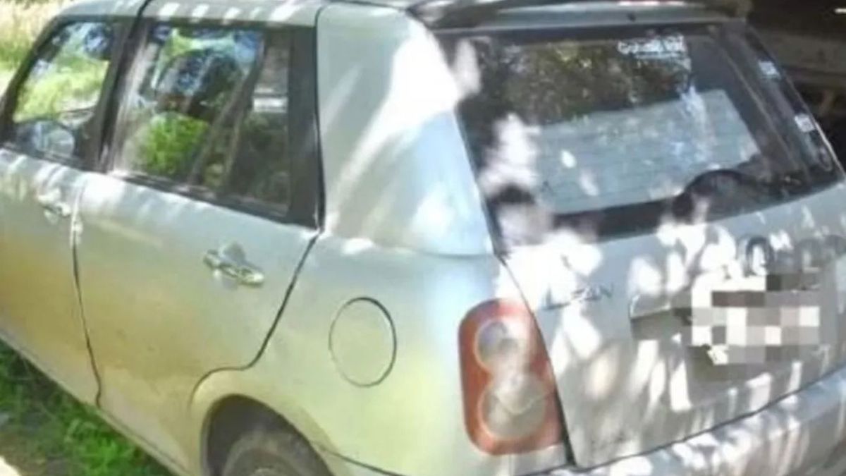 Se trata de un Lifan gris con chapa patente uruguaya.&nbsp;