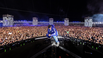 Las mejores imágenes de Bizarrap en un show sin precedentes en Argentina