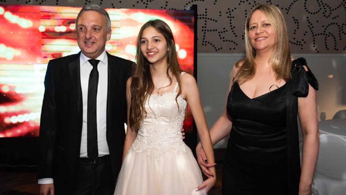 Eugenia, la hija del periodista Mariano Yezze, celebró sus 15 años: las imágenes de la súper Fiesta