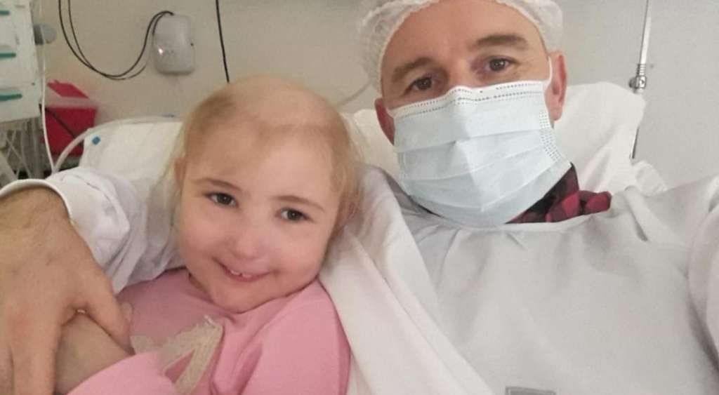 Les robaron el celular con los recuerdos de su hija que murió de Leucemia y buscan recuperarlos