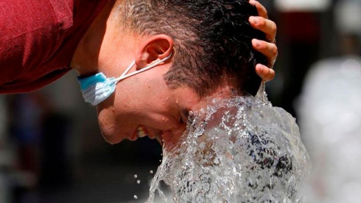 Con la llegada de las altas temperaturas la salud puede correr riesgos si nos deshidratamos.
