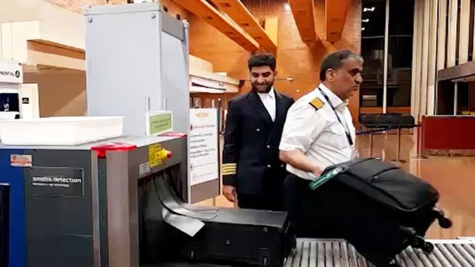 Avión venezolano retenido en Ezeiza: Paraguay respondió a las amenazas de la embajada de de Irán