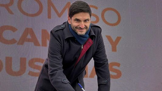 Tras la categórica victoria en Santa Fe, Maximiliano Pullaro adelantó a quién apoyará en las presidenciales