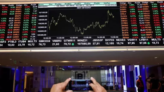 Economía: la semana empezó con una fuerte alza de las acciones y bonos argentinos