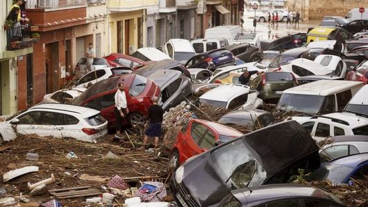 España: aumentó a 205 el número de muertos por las inundaciones