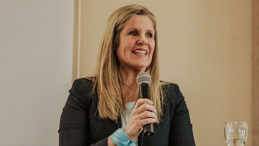 ¿Quién es Cynthia Hotton, que se definió en el debate como una mujer de fe y de Dios