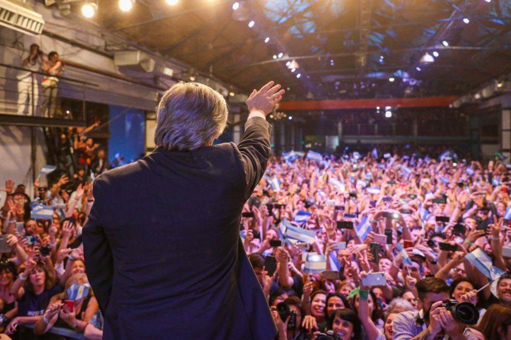 Alberto Presidente, la sombra de Cristina y el inicio de una traumática transición