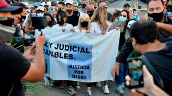 Los insultos contra Claudia Villafañe que cambiaron el espíritu de la marcha