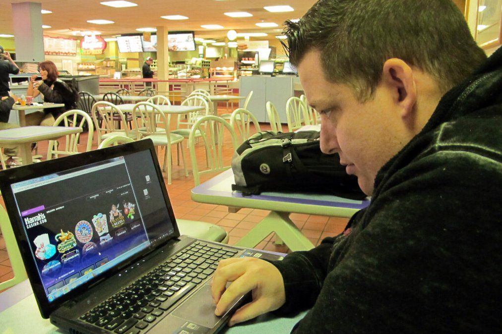 Por la cuarentena, los apostadores de EE.UU. se pasan de los casinos físicos a los virtuales