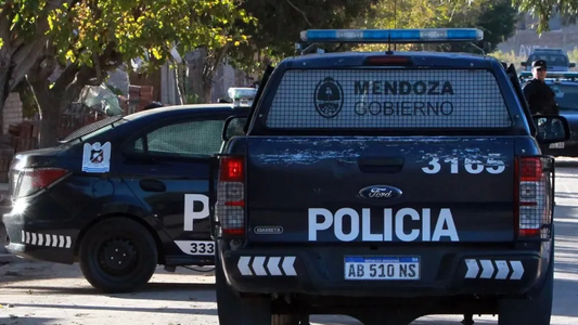 Intentó estrangular a su ex novia, pero pasó algo inesperado que le salvó la vida