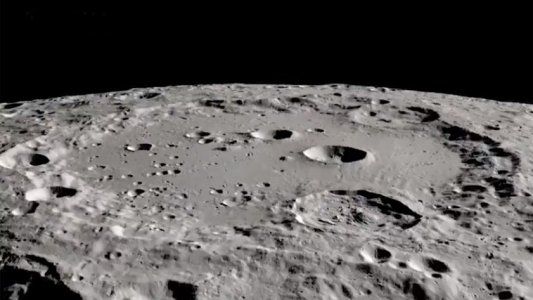 Descubrimiento histórico: la NASA afirma que hay agua en la Luna