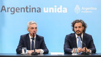 El Gobierno anunció que se congelan las tarifas de colectivos y trenes por 120 días