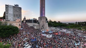 Rosario: gremios marcharon para rechazar el DNU de Milei