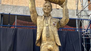 La llamativa escultura que influyó en la creación de la estatua de Marcelo Gallardo