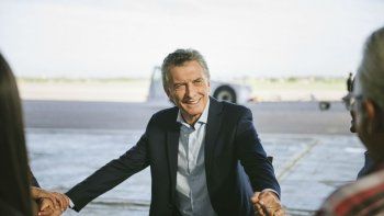 Macri comparó la situación del país con las obras del viaducto del ferrocarril Mitre