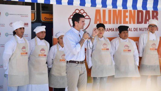 Urtubey esquivó el acto multitudinario y prefirió los anuncios en su provincia