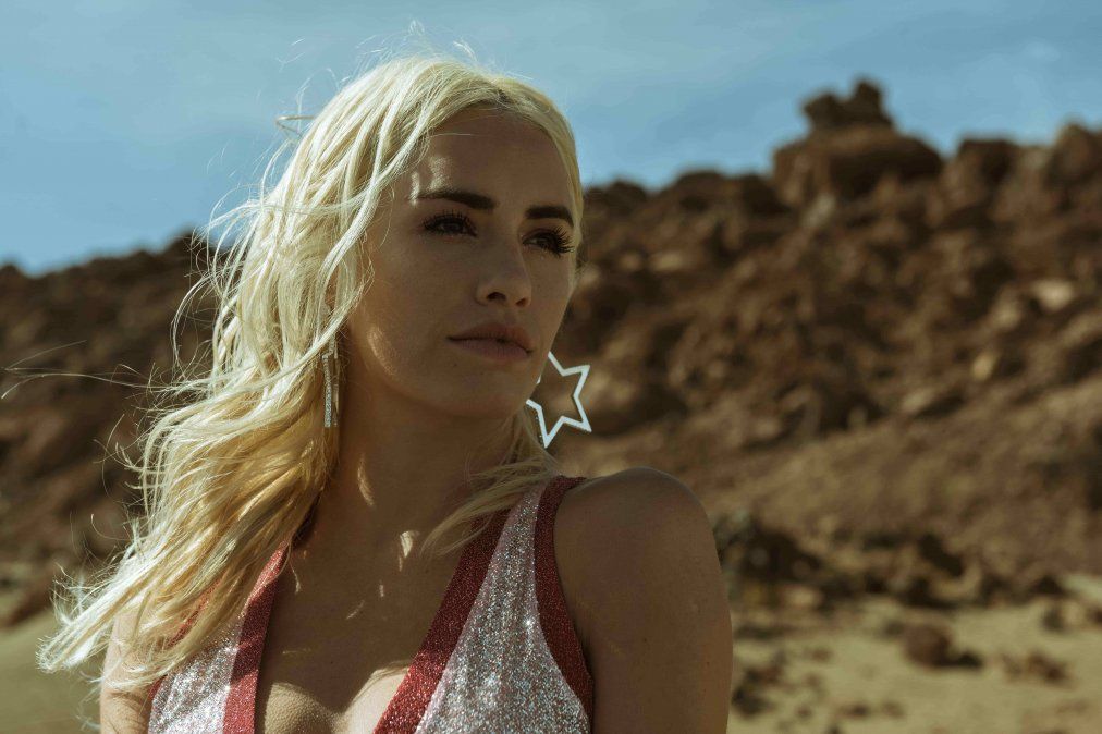 Lali Espósito en Sky Rojo (Netflix).