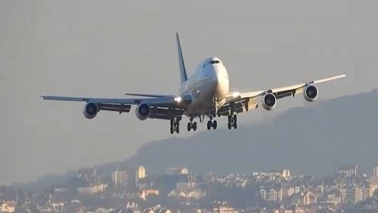 Paraguay echó a funcionarios por el arribo del misterioso avión venezolano que luego aterrizó en Buenos aires