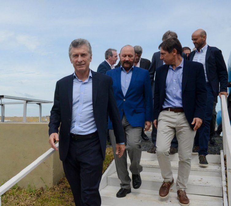 Macri se muestra en Misiones con gobernadores del NEA
