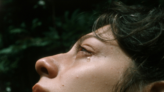 Qué significa soñar con un amigo fallecido, según la psicología