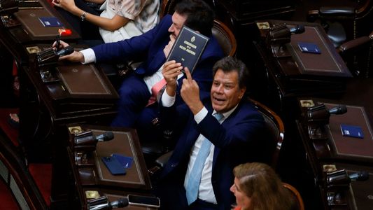 Polémica con Santiago Caputo: la historia secreta de la amenaza que hizo llorar a Facundo Manes