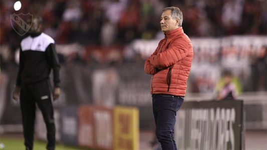 Holan dijo que la jugada de Pinola era penal y expulsión, aunque afirmó: River ganó de manera justificada