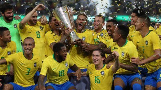 Brasil 1- Argentina 0: así fue el cabezazo de Miranda para llevarse el agónico triunfo