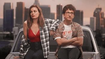 Está en Netflix, es una serie adictiva y picante y que te obligará a maratonear