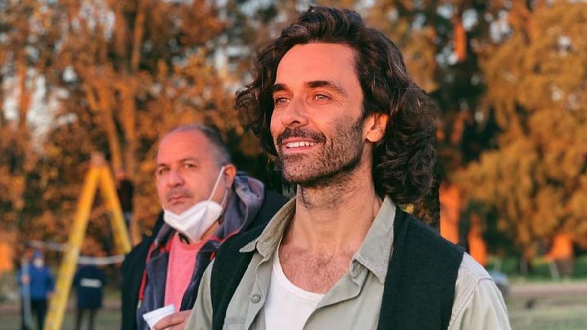 Foto de Mariano Martínez besándose con otro hombre: Recuperar el tiempo perdido
