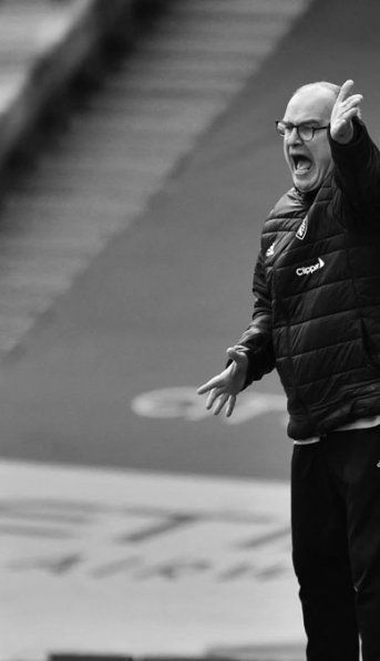 Histórico triunfo del Leeds de Bielsa: con uno menos en todo el segundo tiempo, le ganó 2-1 al Manchester City de Guardiola