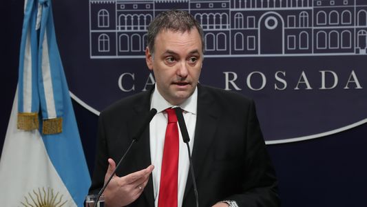 La chicana del vocero del Gobierno para celebar el Día Internacional del Zurdo