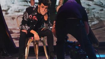 Mala performance: Lizardo Ponce se olvidó la letra de La Cobra