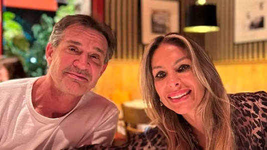 Las impactantes fotos de la esposa de Lotocki en bikini que revelan los daños del metacrilato en su cuerpo