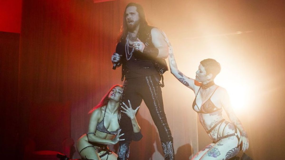 El ex Mambr&uacute;, Germ&aacute;n Tripel, cont&oacute; que su etapa en la banda pop Mambr&uacute; fue de mucha experimentaci&oacute;n con el sexo, el alcohol y la drogas. Hoy, forma parte del espect&aacute;culo 'Sex'.