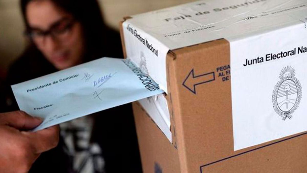 Casi 400 mil personas están habilitadas para votar desde el exterior