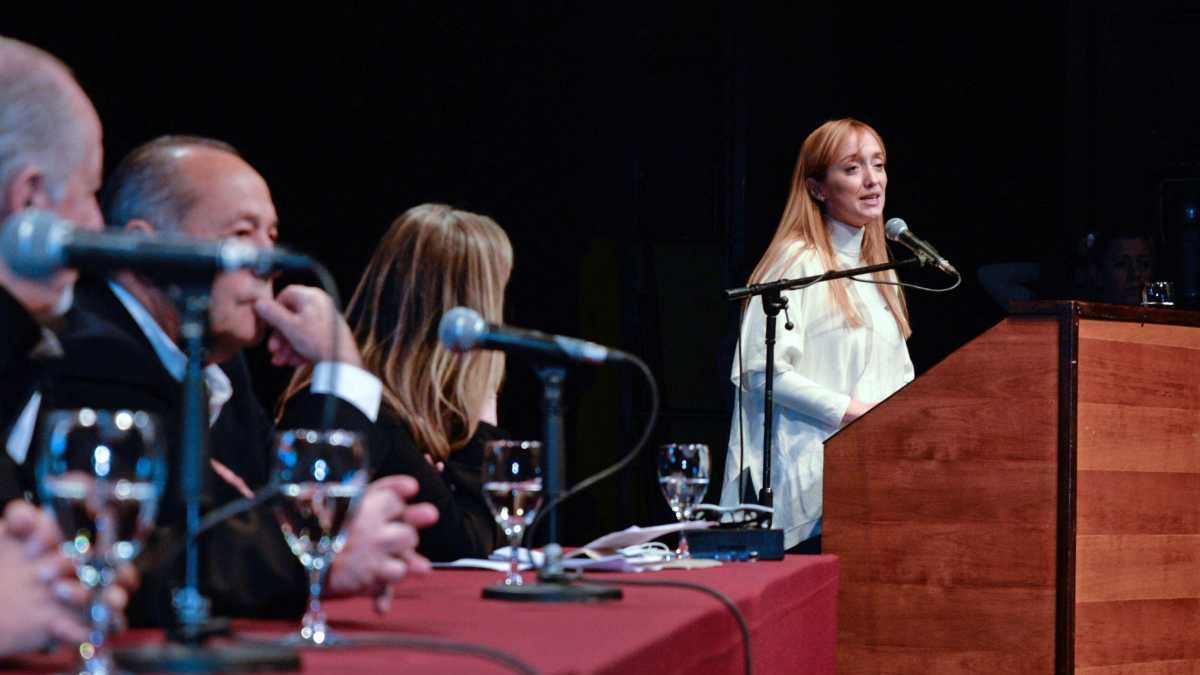 Fernández Sagasti, la anfitriona en Mendoza. 