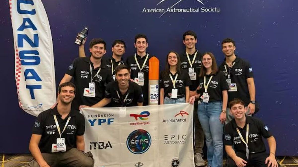 El grupo de los estudiantes del ITBA, los mejores del mundo para la NASA. (Foto: Gentileza ITBA)