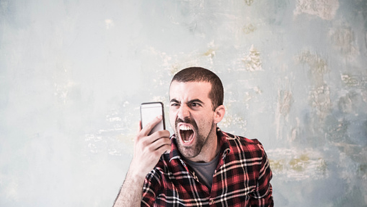 Fuerte amenaza de un papá al compañerito de su hija de 13 porque le hizo bullying