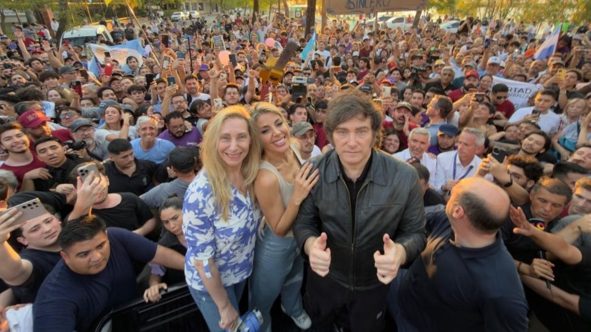 Javier Milei encabezó un acto con Virginia Gallardo en Corrientes.&nbsp;