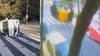 Video: brutal choque y vuelco en Almagro tras cruzar en rojo, hay cuatro heridos