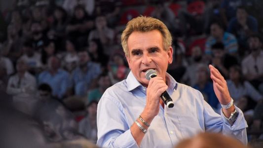 Agustín Rossi habló con empresarios y auguró un ciclo económico de crecimiento para el 2024