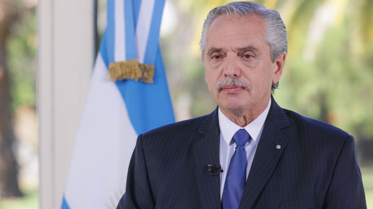 Alberto Fernández volvió a usar la Cadena Nacional de Radiodifusión para cuestionar el fallo de la Corte Suprema que suspendió las elecciones a gobernador en Tucumán y San Juan. Foto: Presidencia.