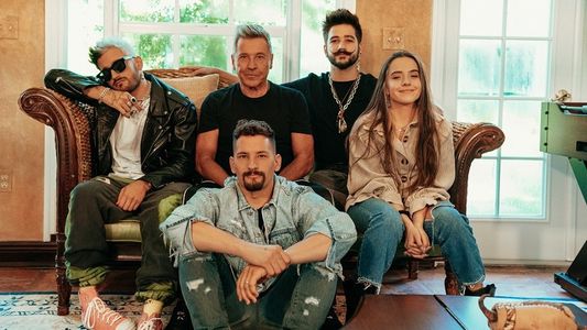 Ricardo Montaner, Camilo, Evaluna, Mau y Ricky presentan Amén