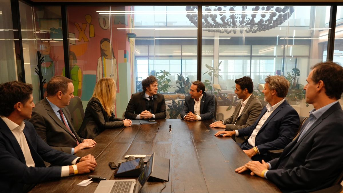 Milei reunido con directivos de Mercado Libre (Foto: presidencia)
