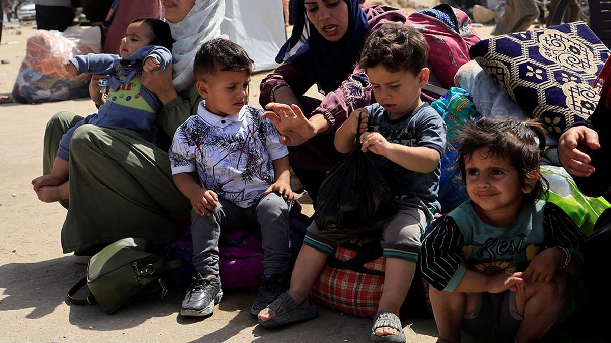 Situación de emergencia extrema en Gaza. 14.000 bebés están entre la vida y la muerte por la fata de alimentación. (Foto: Reuters)