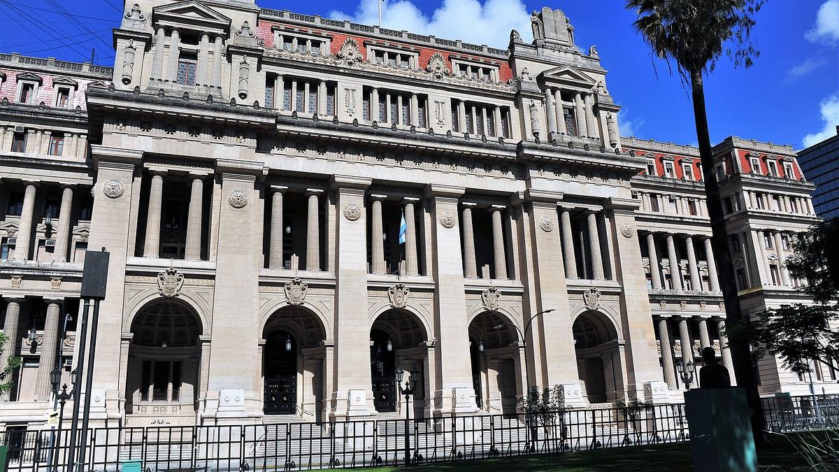 Las vacantes judiciales que debe enfrentar Milei. (Foto: Telam).