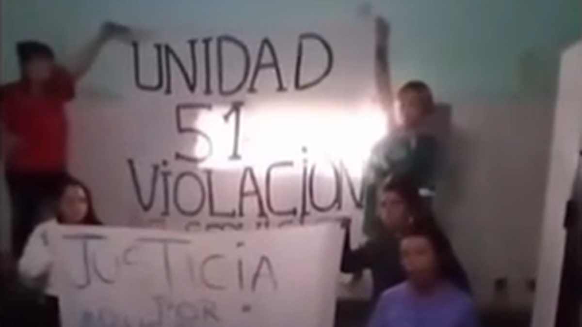 Detuvieron a 15 penitenciarios por torturas y abusos a presas. (Foto: captura).