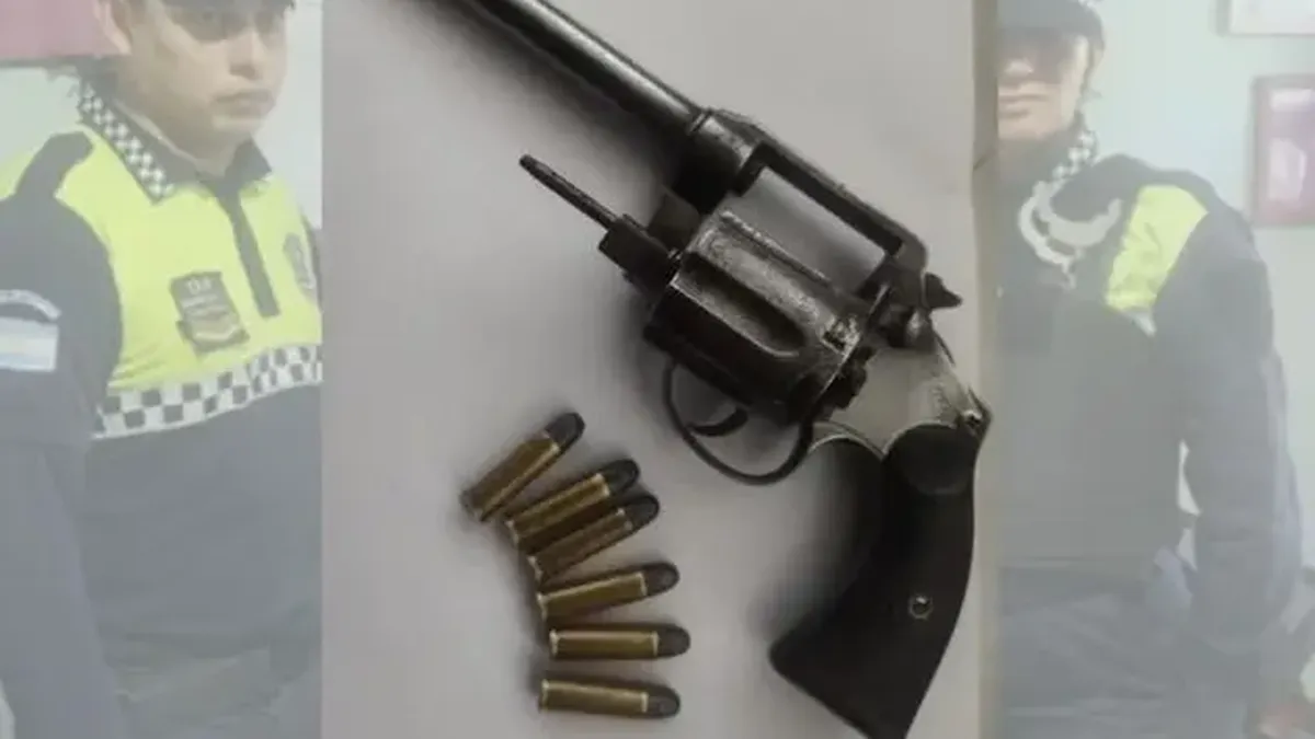 Tucum&aacute;n: un alumno llev&oacute; un rev&oacute;lver cargado con seis balas a la escuela y fue detenido en plena clase. (Gentileza Contexto&nbsp;(Gentileza)