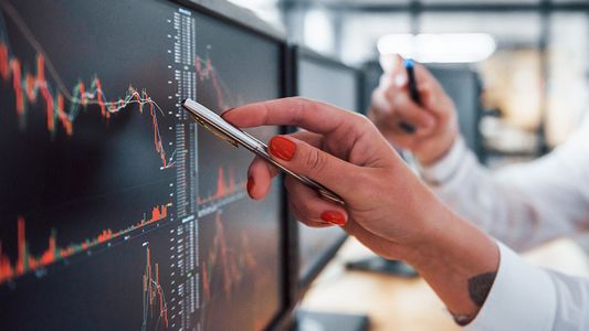 Crisis bancaria en EE.UU.: por qué las empresas tecnológicas y el dólar MEP son los más golpeados